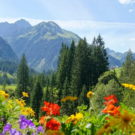 Hugo Und Pepi Daire *